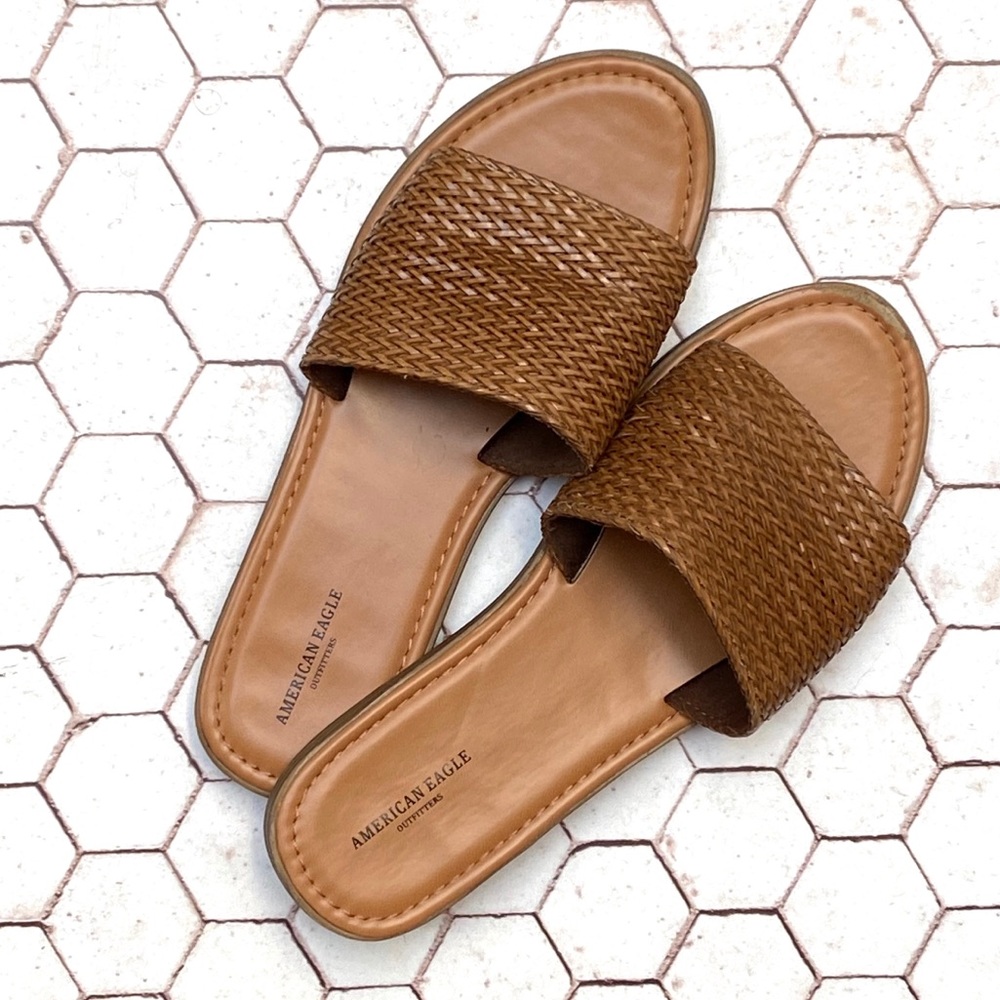 American eagle slides sandals women’s size 8